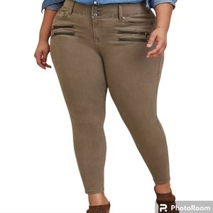 Torrid Stretch High Rise Jeggings - 16 Short NEW